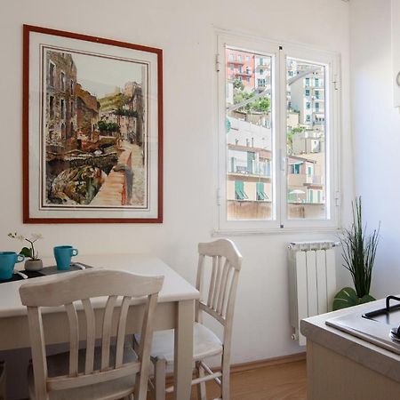 Shanti 1 - Terrace Apartment Riomaggiore Bagian luar foto
