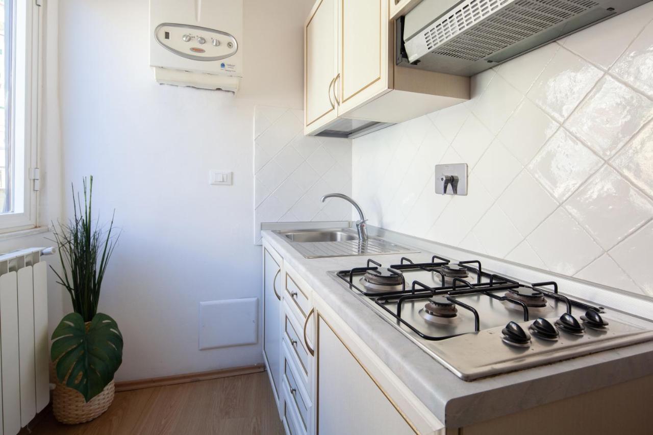 Shanti 1 - Terrace Apartment Riomaggiore Bagian luar foto