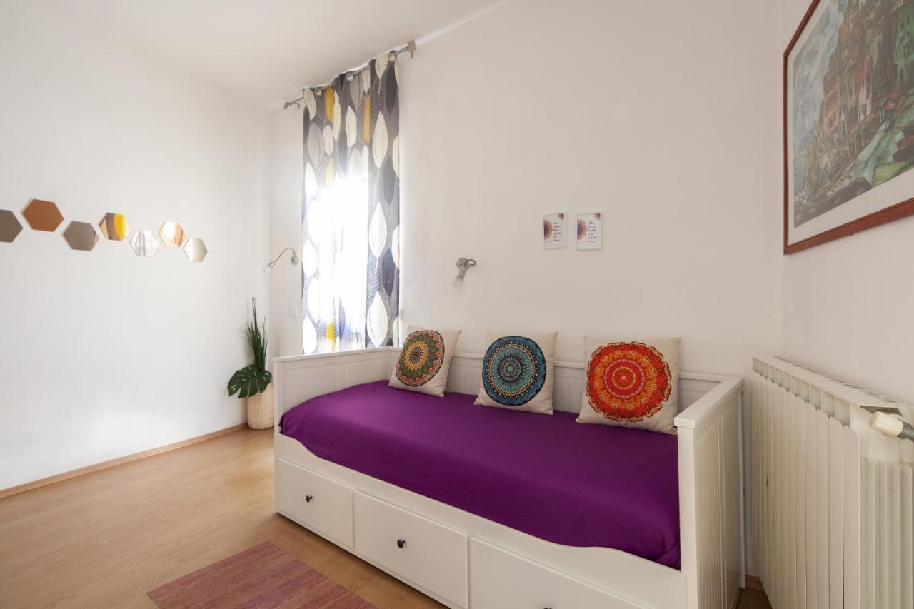 Shanti 1 - Terrace Apartment Riomaggiore Bagian luar foto